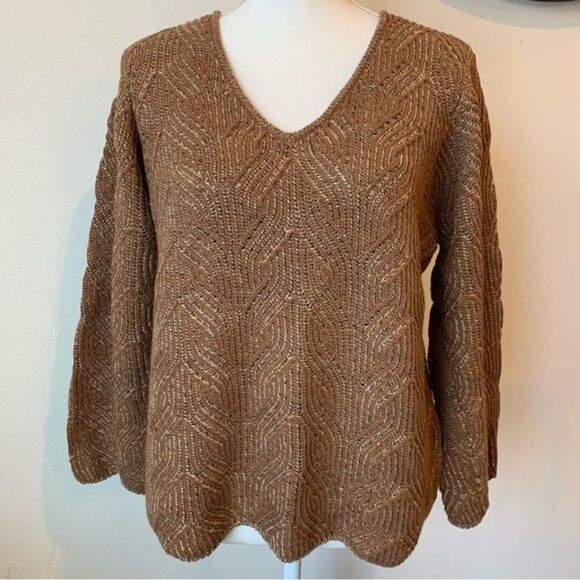 St.John Yellow Tag Wool Blend Scalloped Hemline V Neck Pullover Sweater - Picture 9 of 9